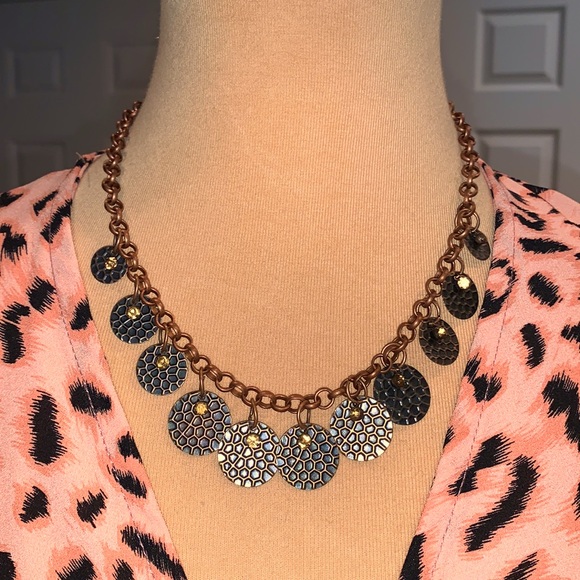 NWT High Fashion Necklace - Picture 2 of 2